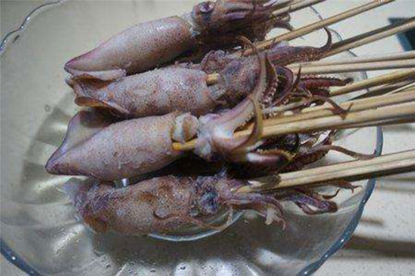 串悅湘旋轉(zhuǎn)小火鍋