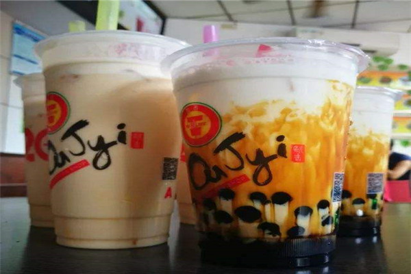 加盟歐吉奶茶店要多少錢