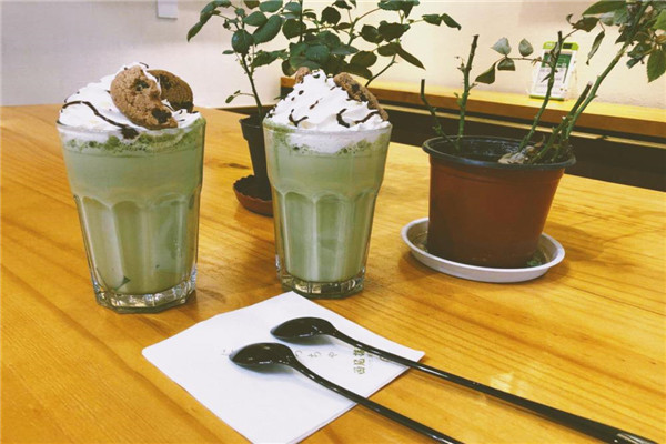 西尾抹茶倒閉