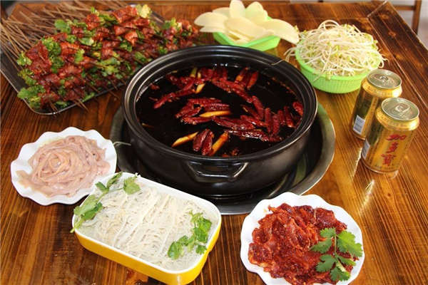 串聞串串香總部加盟地址