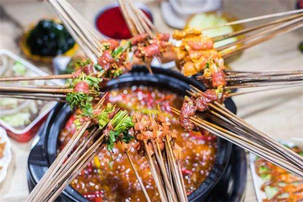 串舍串串香好吃嗎