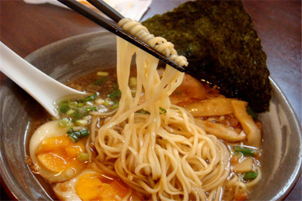 東吳面館面湯配方