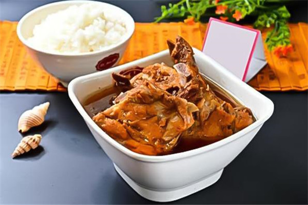 萬和春排骨米飯