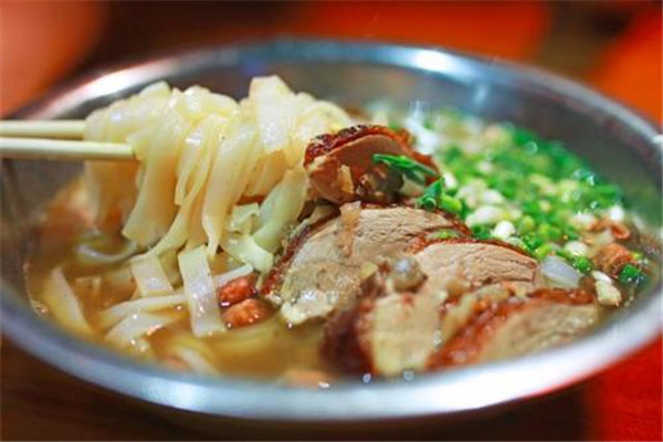 認(rèn)準(zhǔn)饞思儂麻辣燙濟(jì)南總部