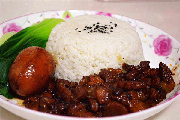 全優品雙拼鹵肉飯加盟