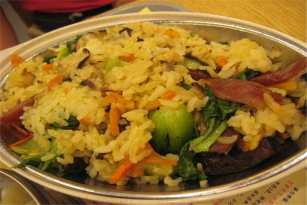 俏億佳烤肉拌飯