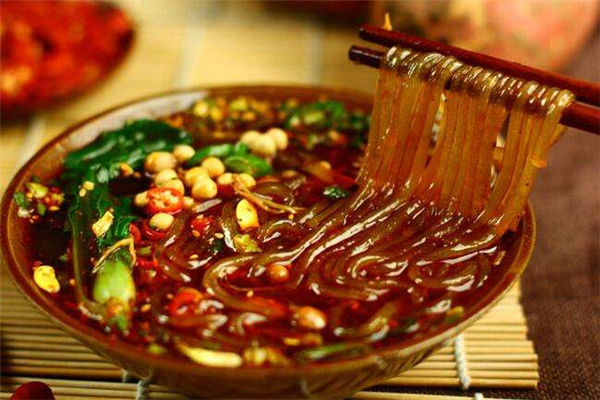 深圳八哥酸辣粉賺錢嗎