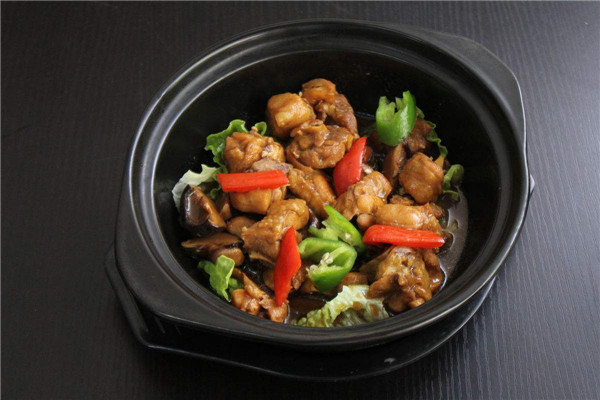 三人眾黃燜雞米飯怎么樣