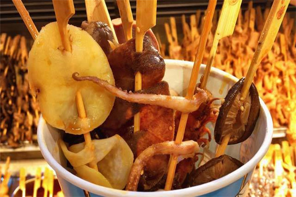 饞立方冷串串賺錢嗎