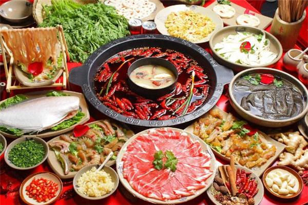 鹵校長老火鍋為什么火