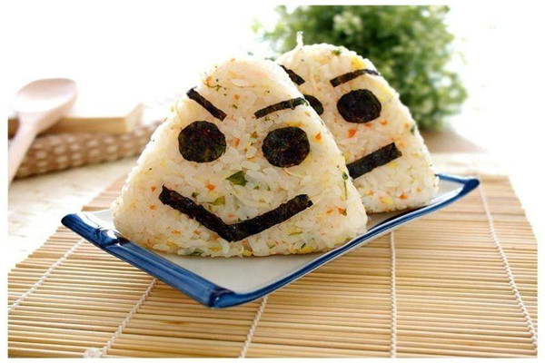 一捧飯團賺錢嗎