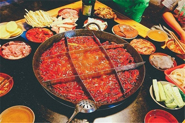 紅舵碼頭火鍋店怎么樣