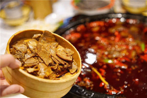鹵校長火鍋加盟費多少