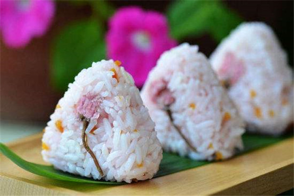 過路人飯團(tuán)加盟總部在哪