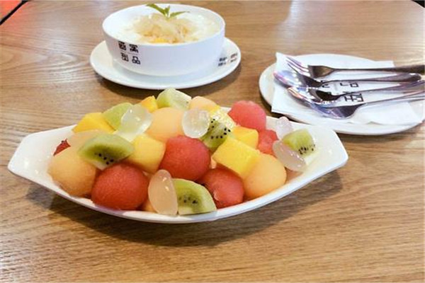 水果甜品店投資多少