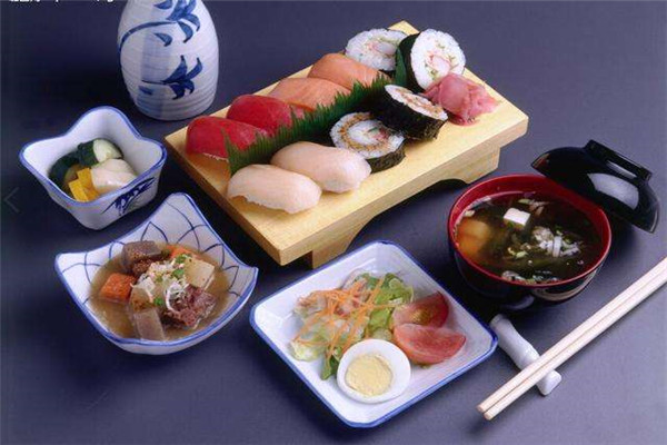 上井精致料理檔次高嗎
