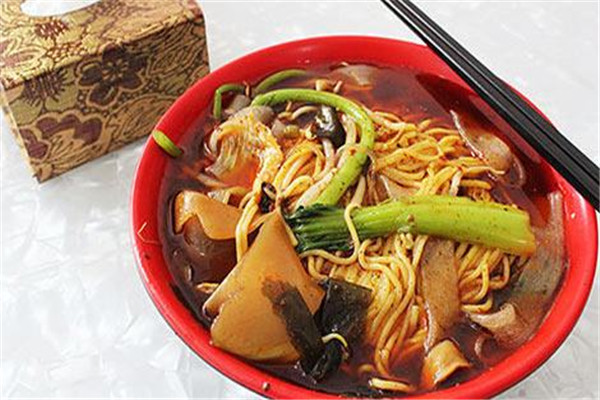 王貴仁麻辣燙加盟費用