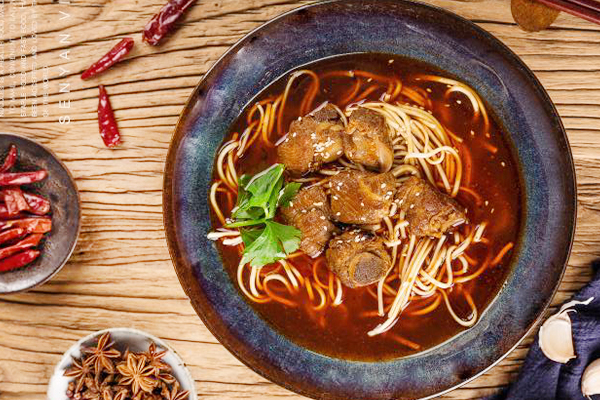 美國(guó)李先生加州牛肉面加盟費(fèi)