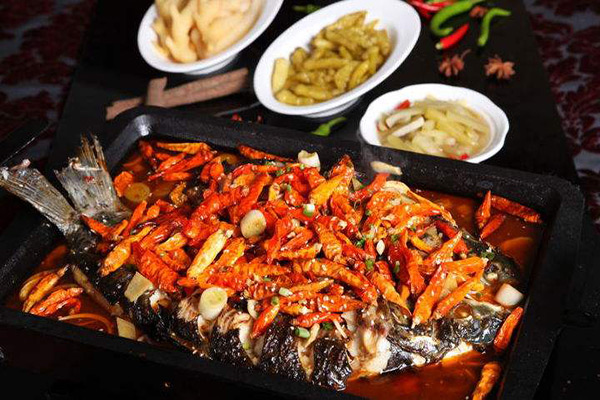 一家烤魚店一天能賺多少錢
