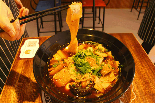 一般開個麻辣燙店需要多少錢