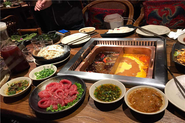老牌坊魚豆花火鍋怎么加