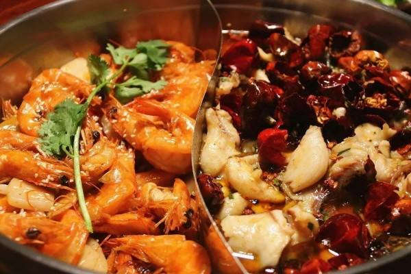 魚戀蝦火鍋加盟費多少錢