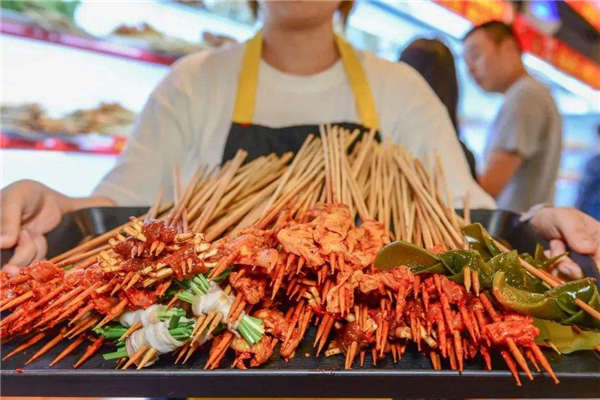 臨沂九中老白串串香加盟費多少