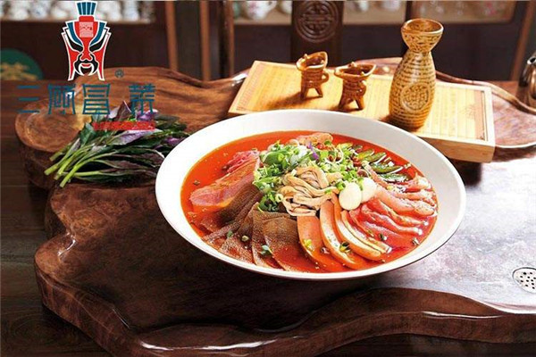 成都三顧冒菜加盟費用