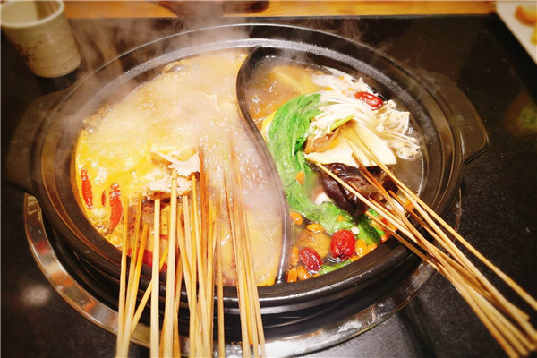 耍串牛肉串串香掙錢嗎