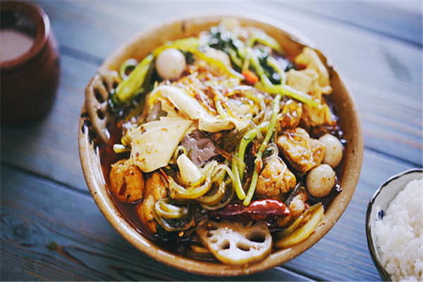 饞嘴麻辣燙加盟費用多少