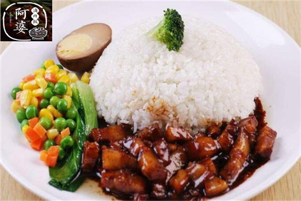 阿婆鹵肉飯加盟費多嗎