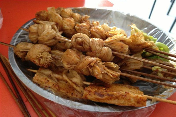 禾小卷炸串果飲店加盟