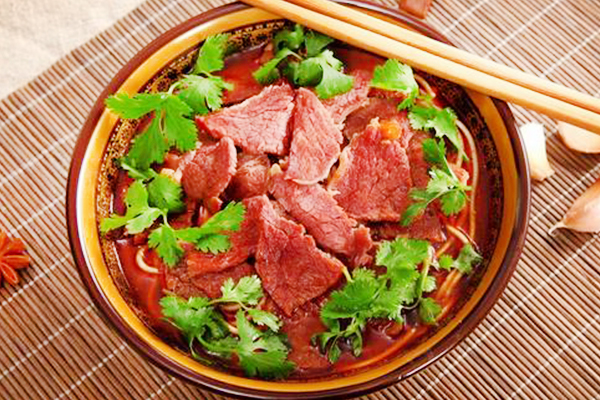 燴靈頓大碗牛肉面加盟費