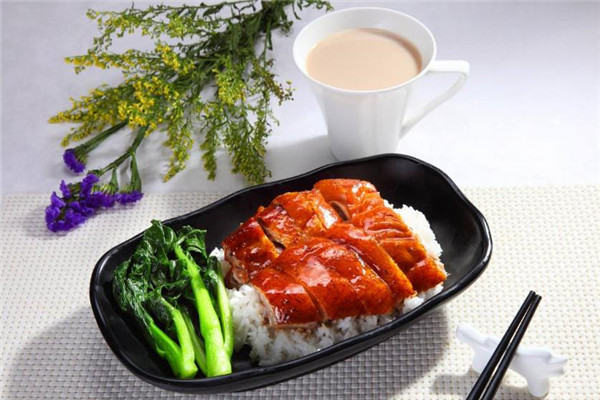開一家大食堂要多少錢