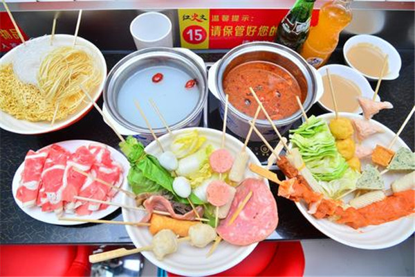 旋轉(zhuǎn)小火鍋利潤大嗎