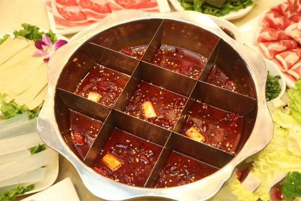 爐火青春火鍋店加盟費(fèi)多少錢
