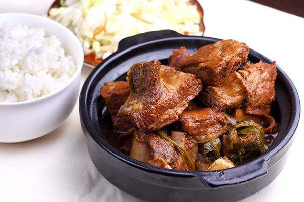 尋骨記醬骨飯加盟費多少錢
