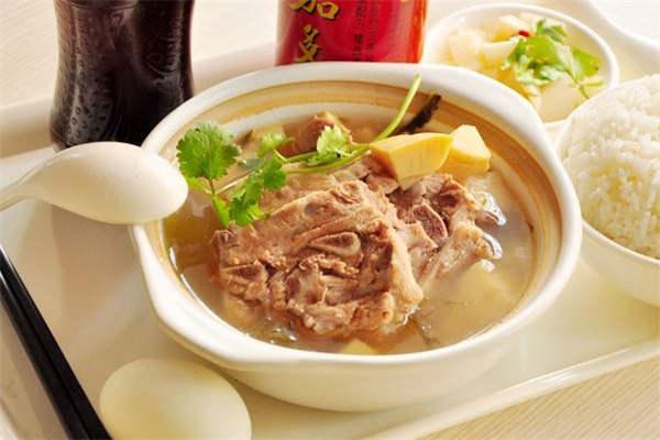 百碗香排骨米飯加盟費多錢