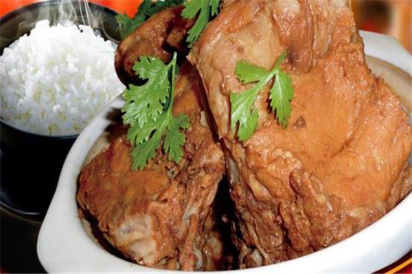 百碗香排骨米飯加盟費多錢