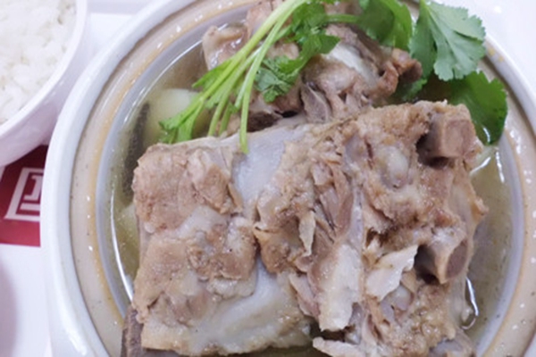 葉海芝排骨飯總部在哪