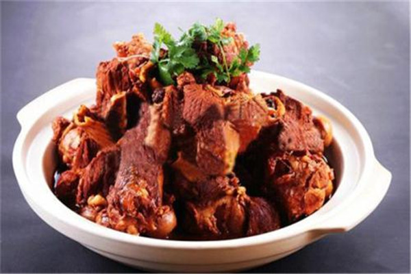 葉海芝排骨飯總部在哪