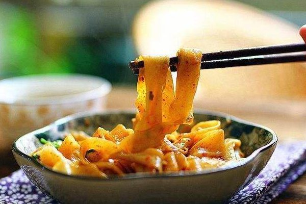 陜味食族油潑面加盟店怎么樣經營