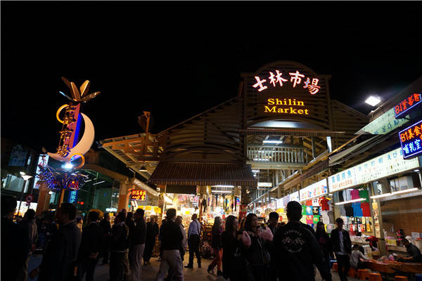 地攤麻辣燙餐車一天賺多少錢