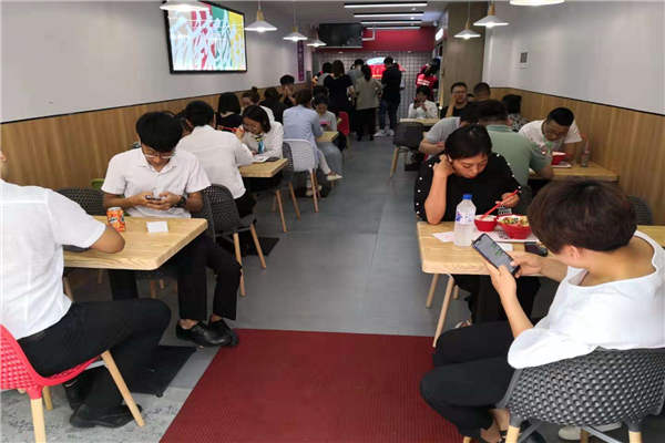 許小萌麻辣燙加盟店