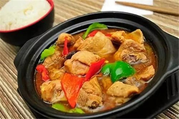 萌雞特工石鍋泡泡雞加盟費(fèi)多少