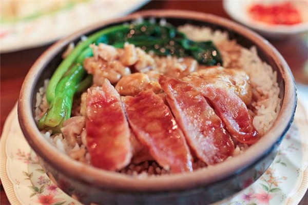 松桂坊臘味煲仔飯加盟