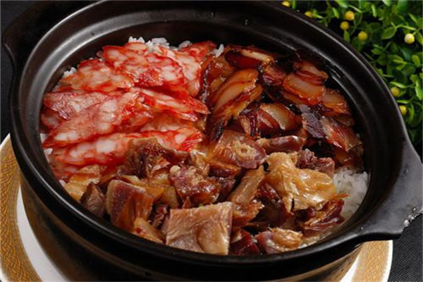 松桂坊臘味煲仔飯加盟