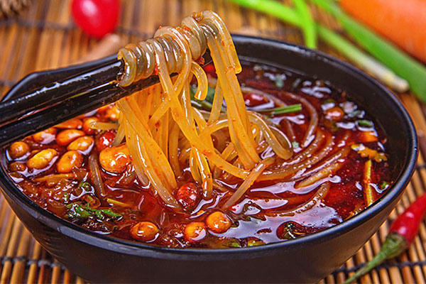 初辣酸辣粉代理費用多少