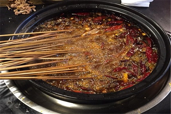 耍串牛肉串串香加盟費用多少