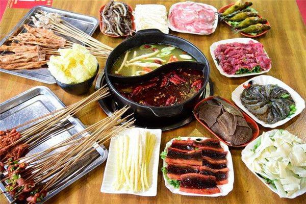 耍串牛肉串串香串串香加盟費多少